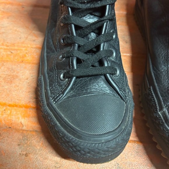 Converse Chuck Taylor Hi Top Leather Hollis 132387C Mens 10 W12 Black Sneaker - Picture 2 of 16